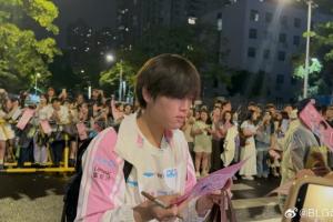 BLG超话为Bin鸣不平：比赛前搞真伤士气 打JDG赛前搞盘外招恶心我们！